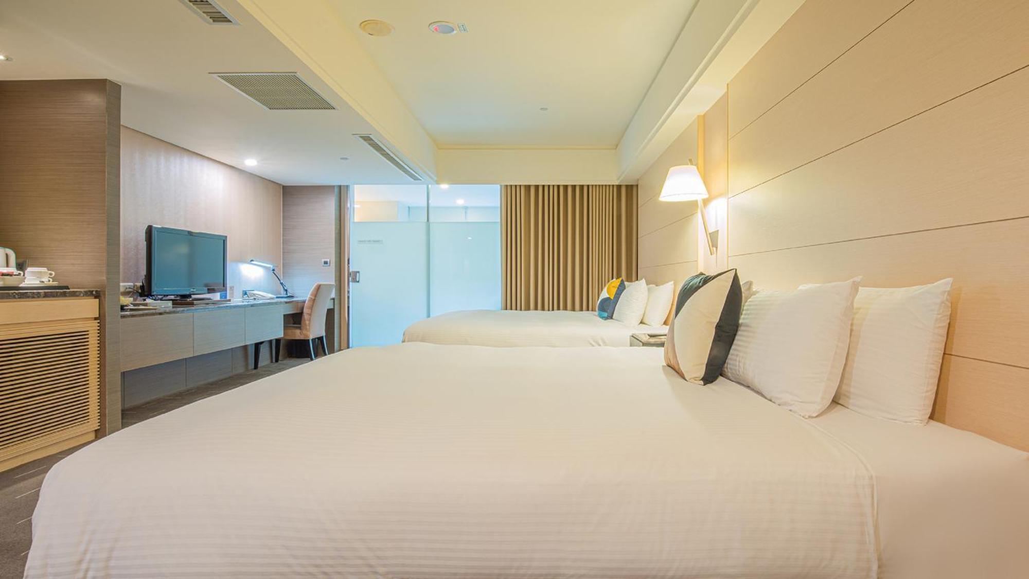 Check Inn Select Taichung Dadun Exterior photo