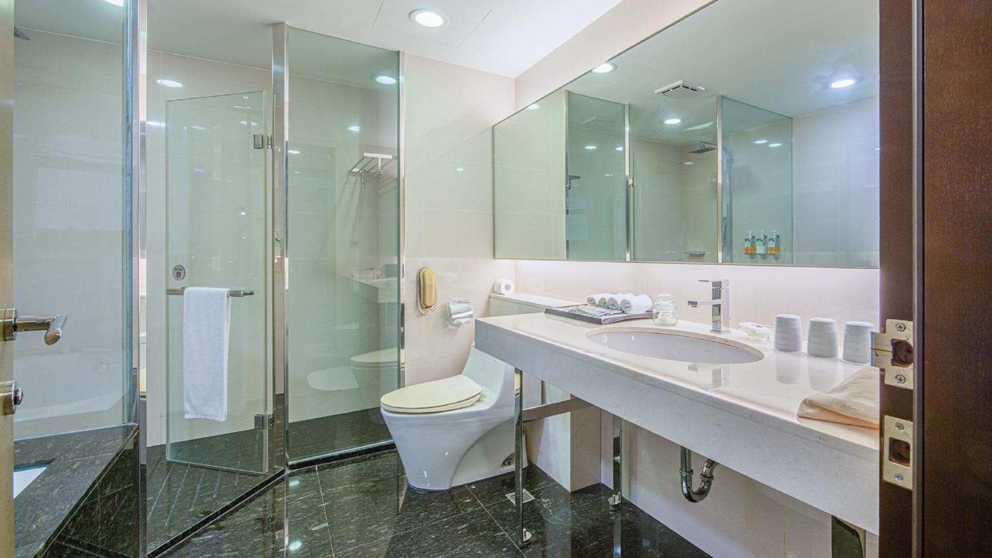 Check Inn Select Taichung Dadun Exterior photo
